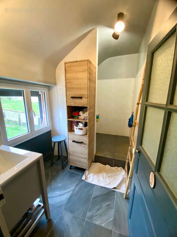 Maison à MONT-SAINT-SULPICE