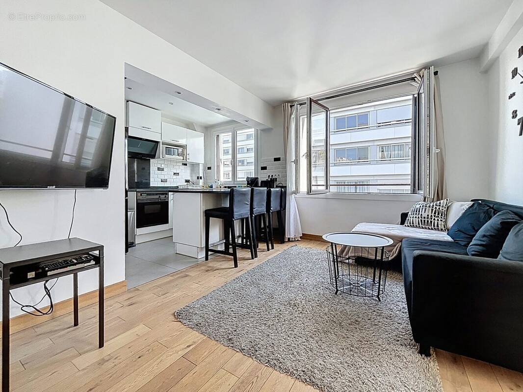 Appartement à PARIS-20E