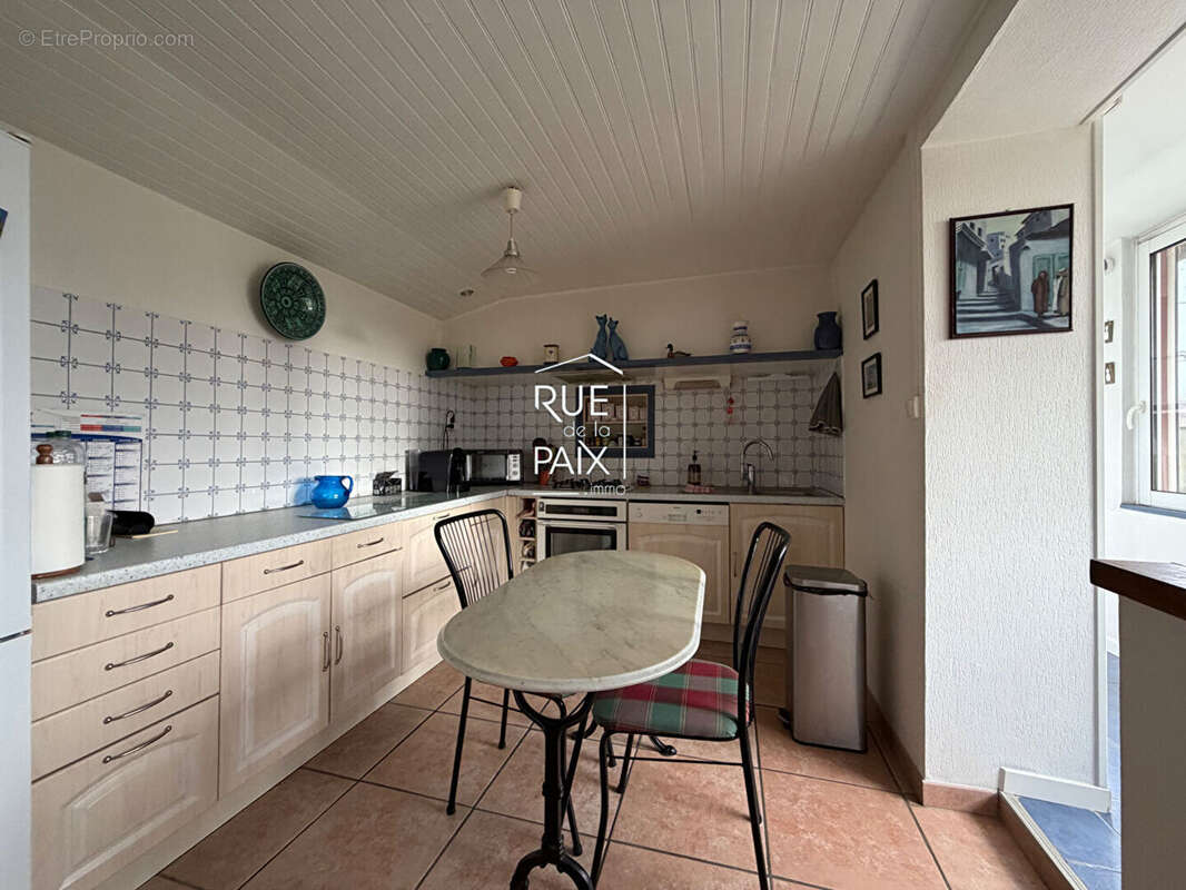 Maison de plain-pied de 163 m² ? Double habitation ? Terrain de 1 300 m² - photo 4