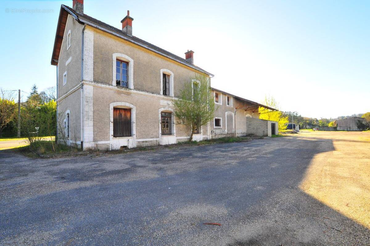 Appartement à CANCON