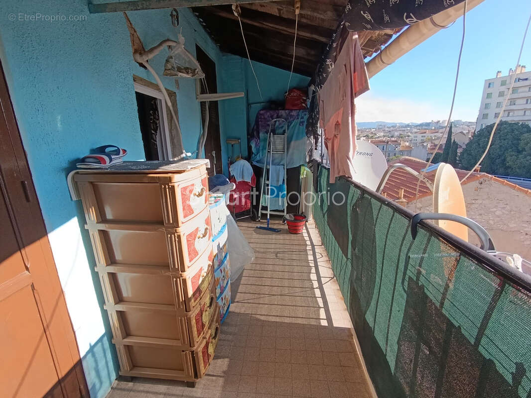 Appartement à MARSEILLE-3E