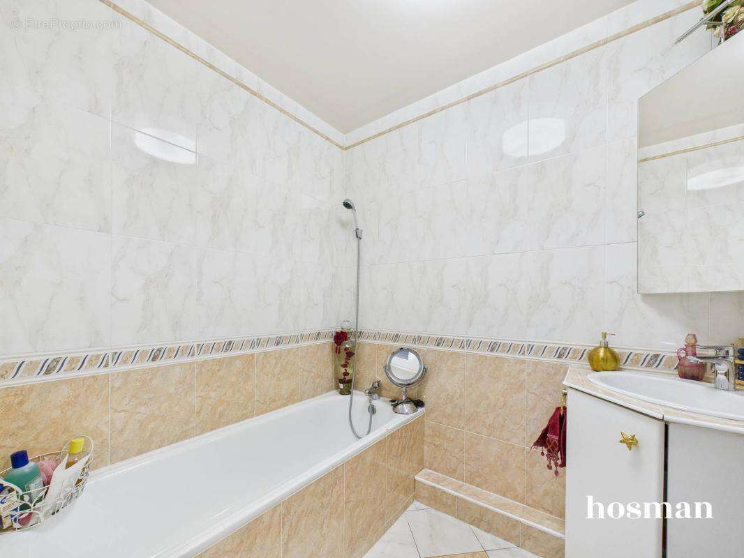 Appartement à PARIS-19E