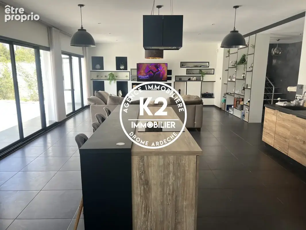Maison 6 pièces 240 m² à vendre à Montelimar (26200) - photo 4