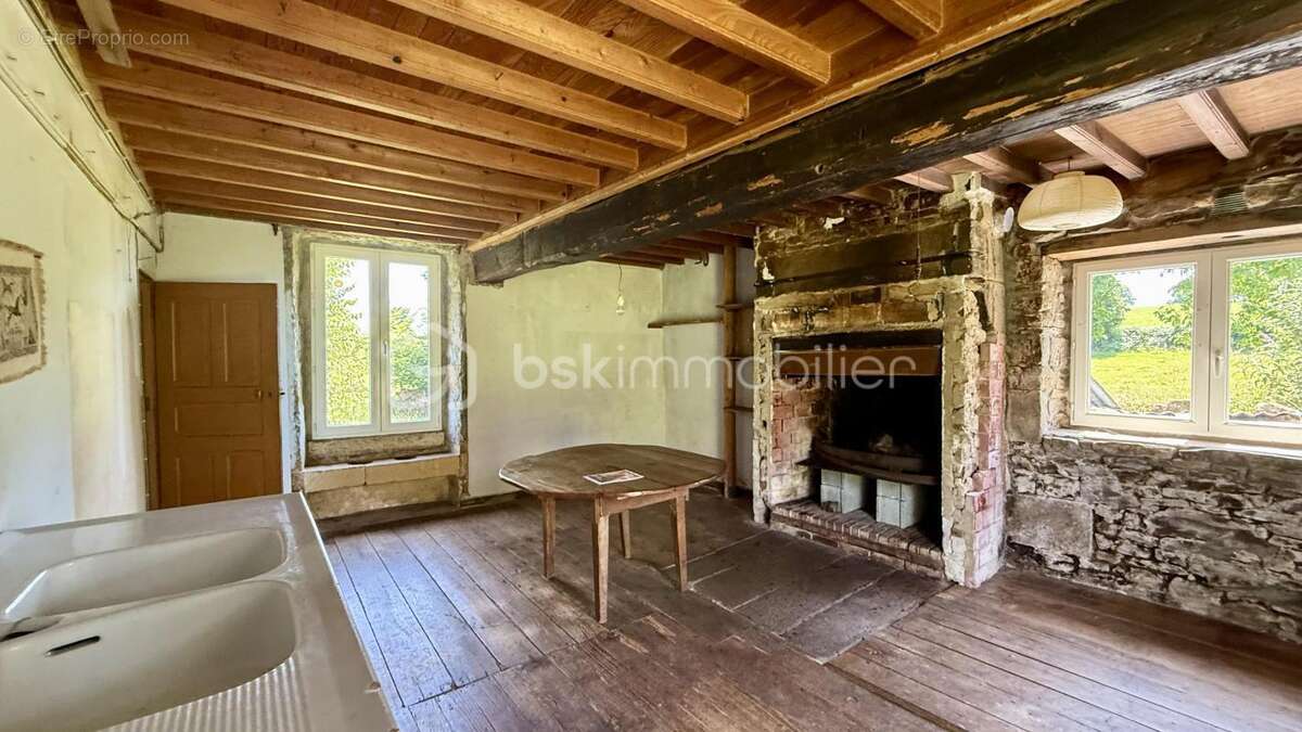 VENGEONS-Maison à Rénover - photo 5
