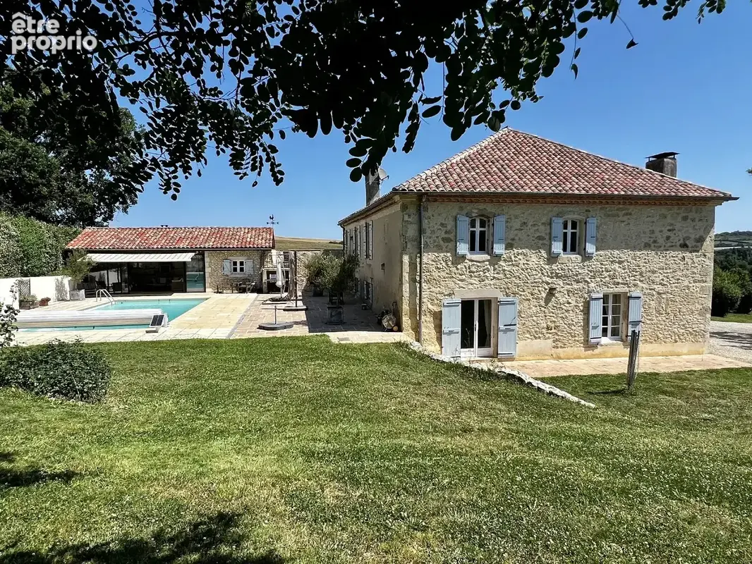 Magnifique propriété en pierre, restaurée, avec 4 hectares de terrain, à proximités de Condom et Lectoure - photo 2