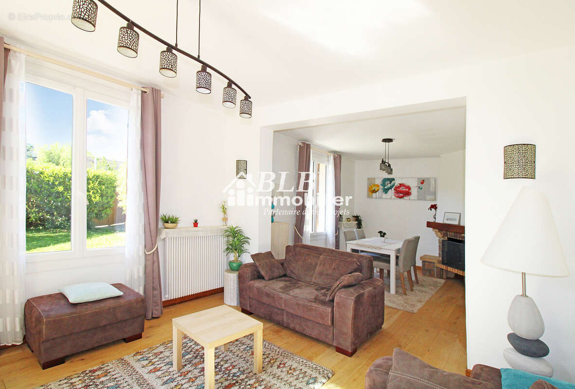 Maison de plain-pied 94m2  3 chambres + garage - photo 4