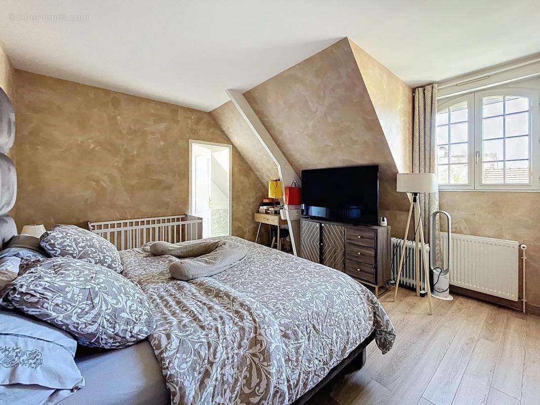 Maison à BEAUCHAMP
