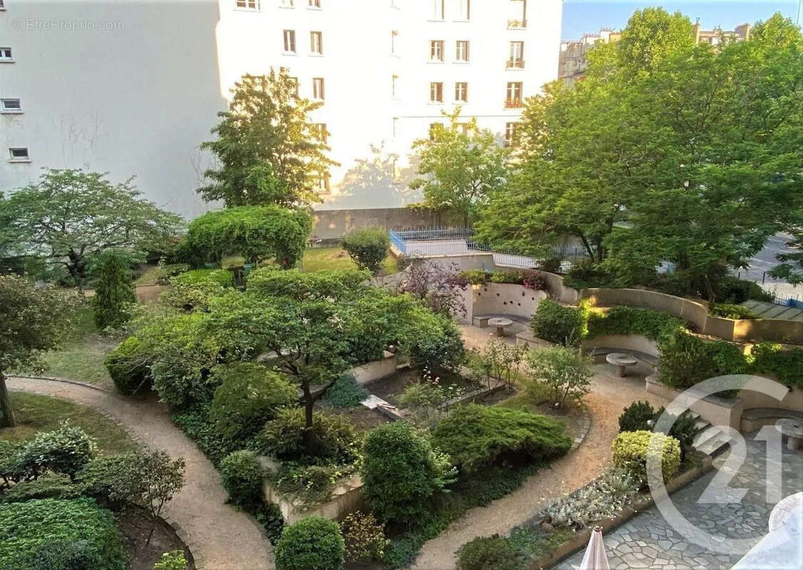 Appartement à NEUILLY-SUR-SEINE