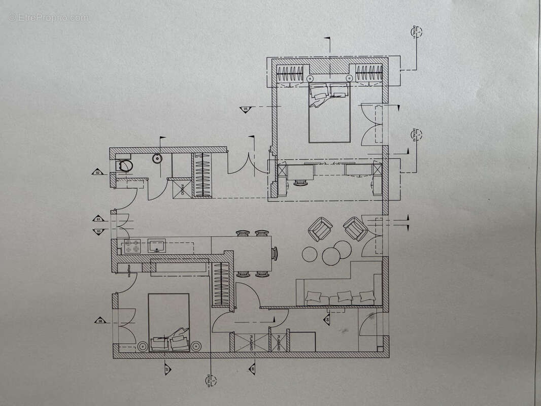 Appartement à PARIS-16E