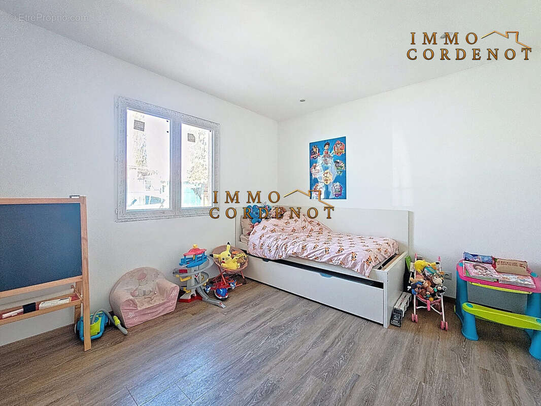 Maison à FORCALQUEIRET