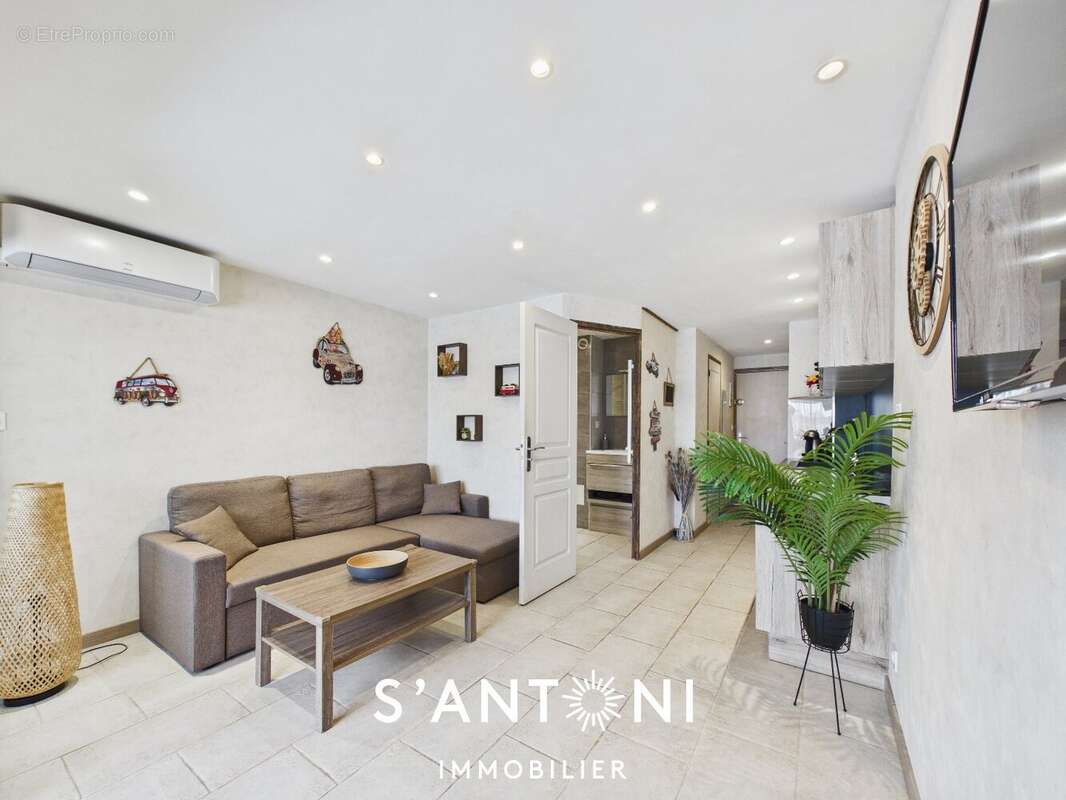 Appartement à VIAS