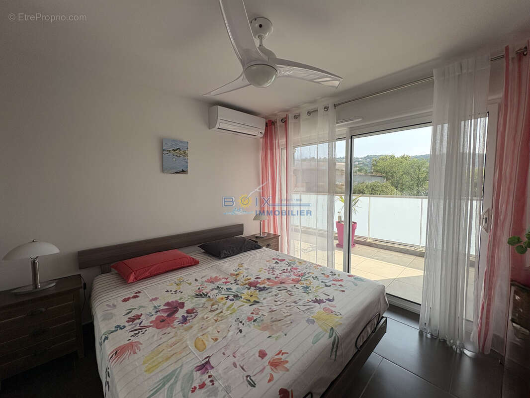Bel appartement T3 SH 83M2 M2 dernier étage  avec terrasse  et parking - photo 7