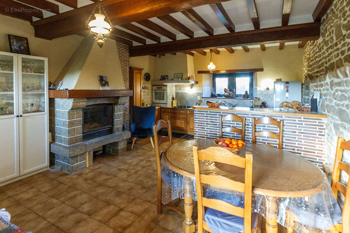 Maison à SAINTE-PIENCE