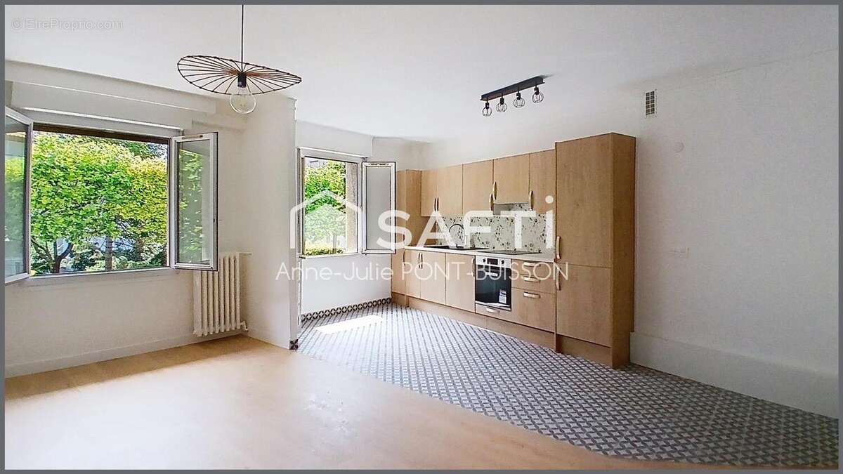 Photo 2 - Appartement à COURBEVOIE