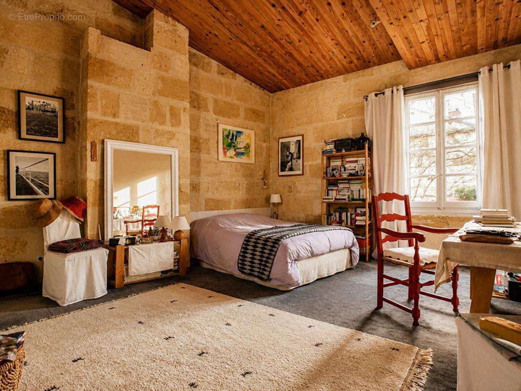 Vente T4 98m2 BORDEAUX (33800) - photo 4