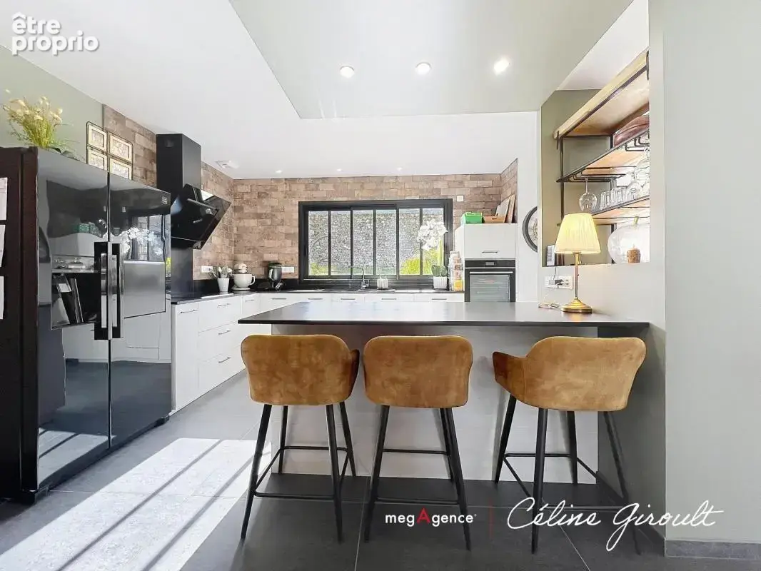 Maison d'architecte avec logements atypiques et espace bien-être ! - photo 2