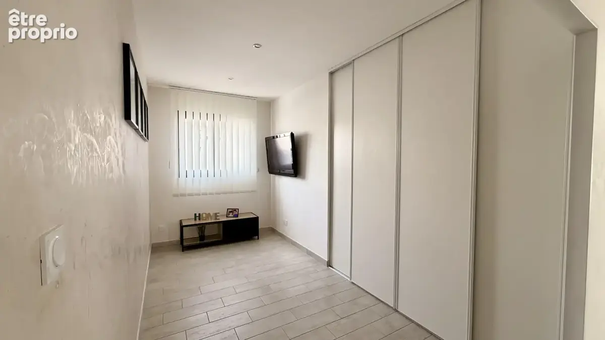 Villa contemporaine avec piscine , 4 chambres , garage , vue sur la vallée de l'Hérault - photo 14
