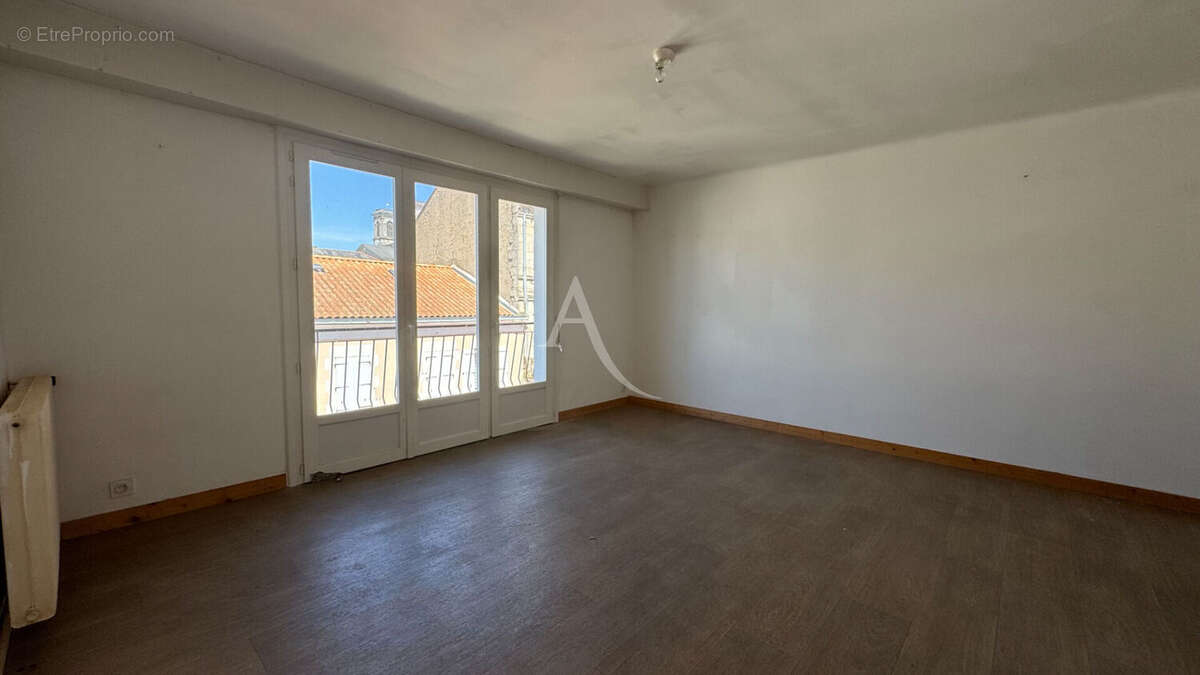 La roche sur yon apartement a vendre 4 pièce(s) 87.39 m² - photo 2