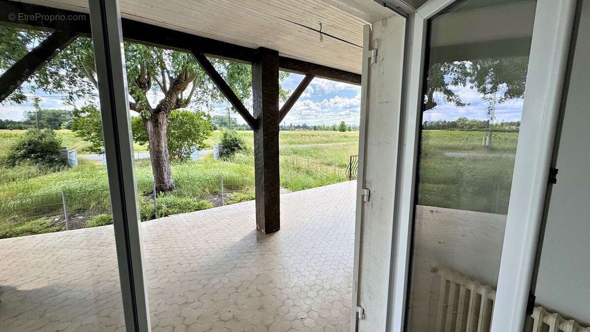 Maison à SAINT-MAGNE-DE-CASTILLON