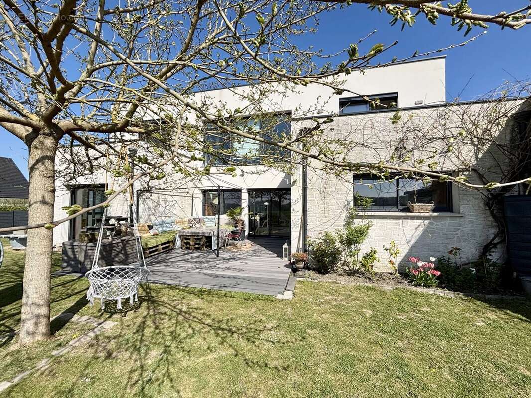 Maison à SAINT-JACQUES-SUR-DARNETAL