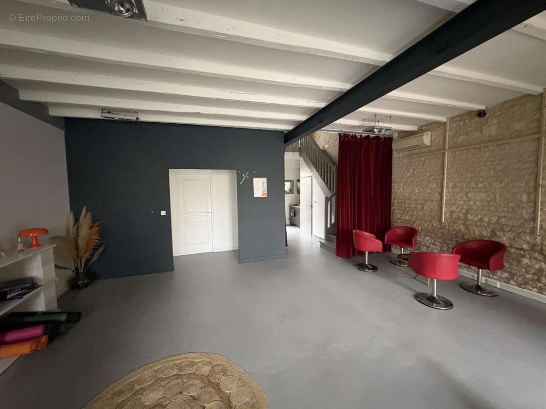 Commerce 147 m² à Niort  - photo 5