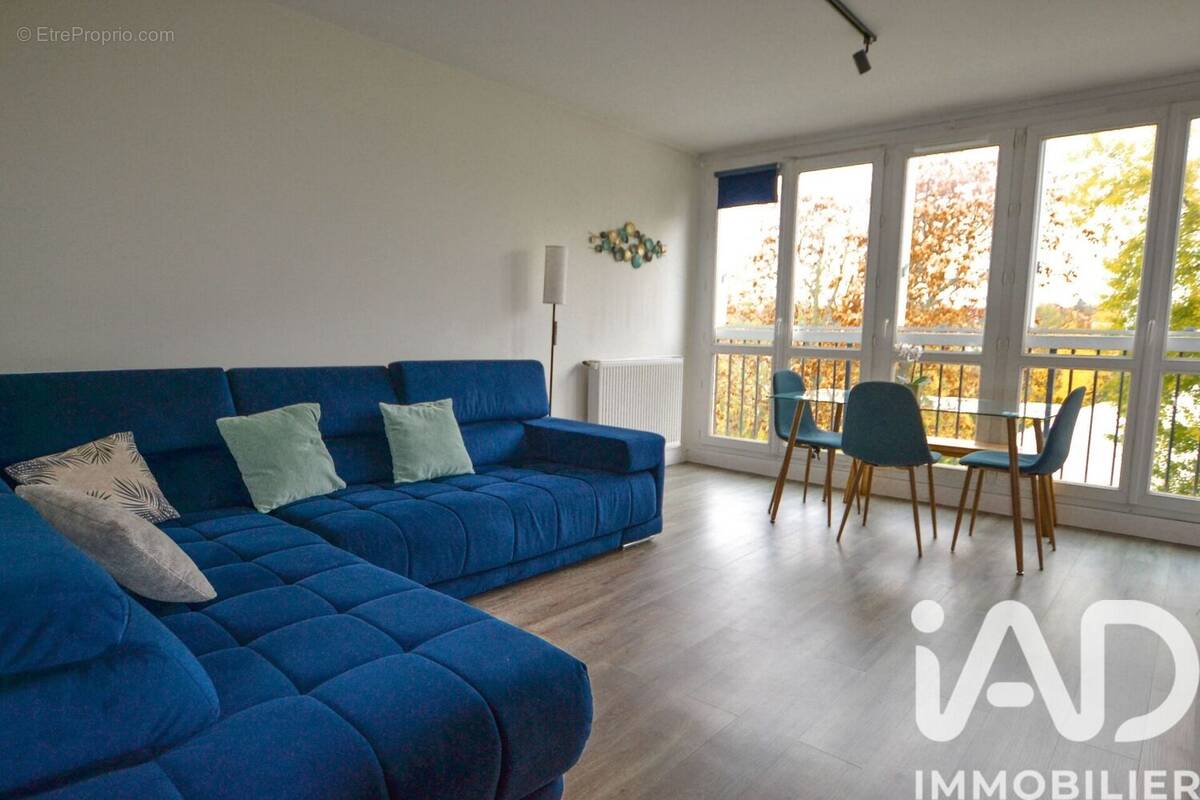 Photo 1 - Appartement à THIAIS