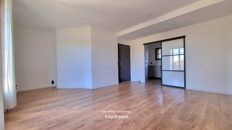 Appartement à MARSEILLE-11E