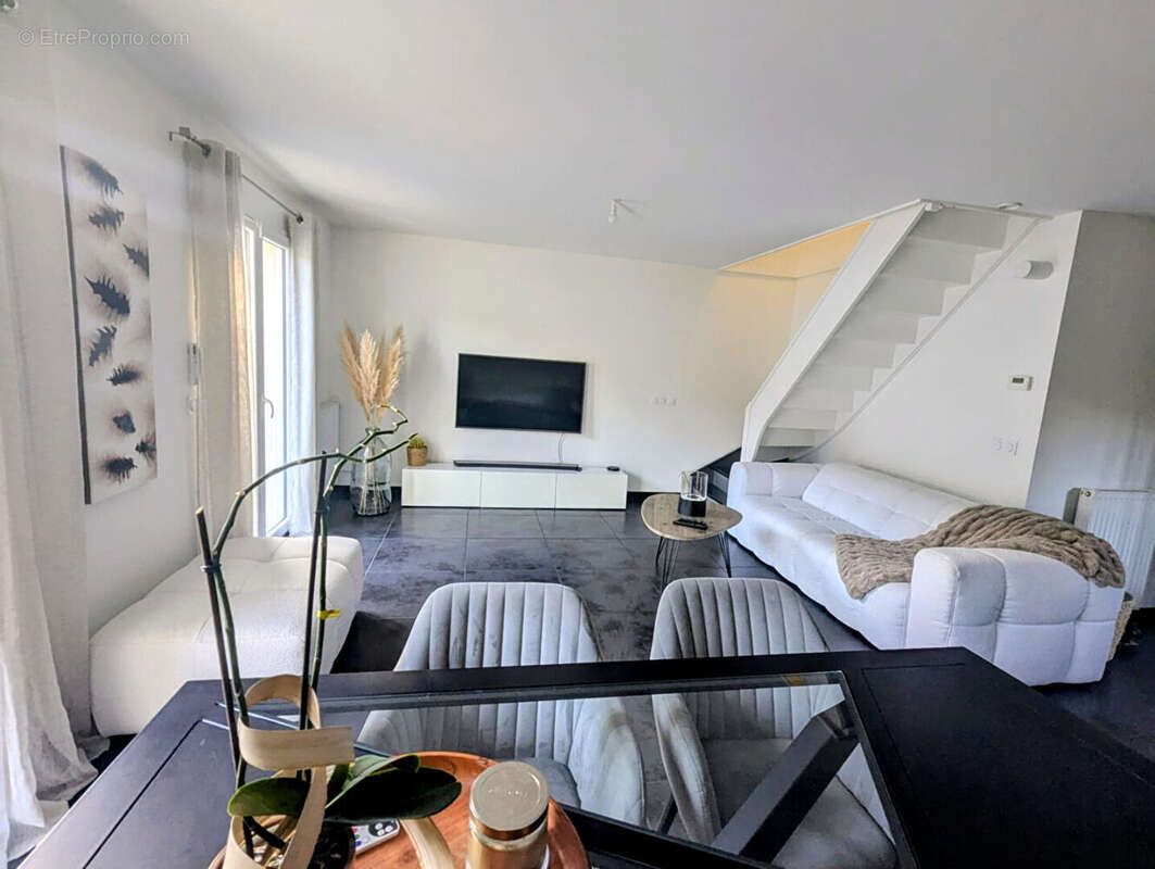 Maison à VIF