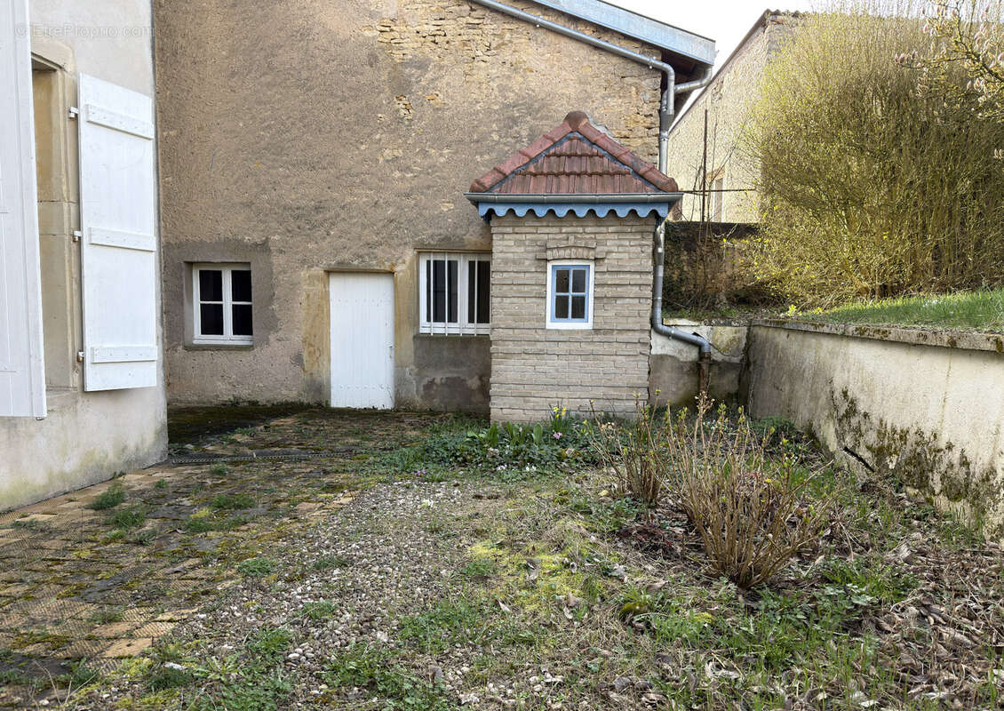 Maison à SAIZERAIS