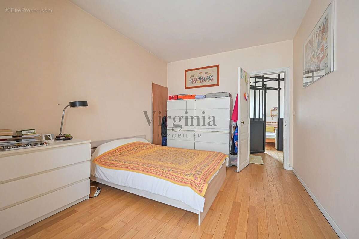 Appartement à CHARENTON-LE-PONT