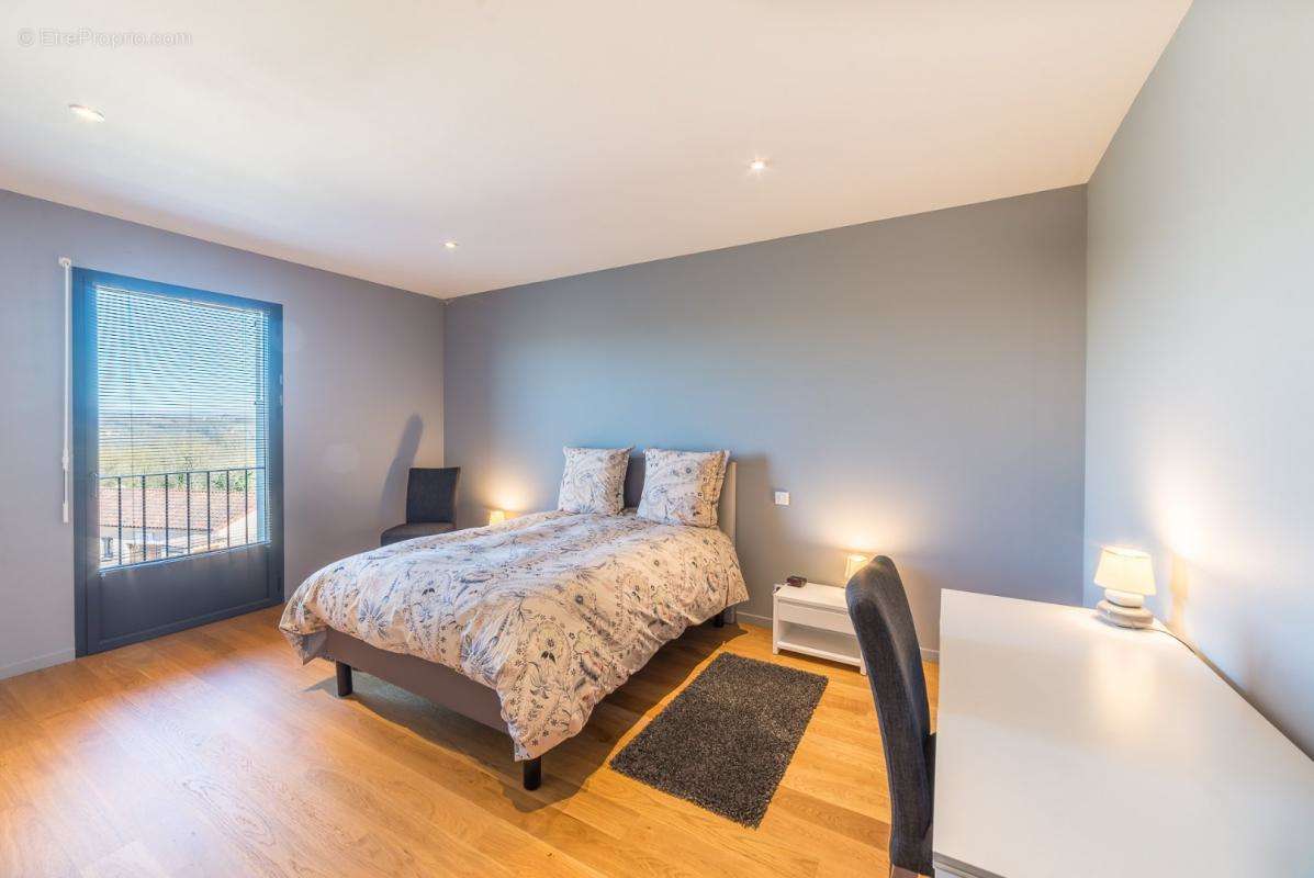 Maison à LENTILLAC-SAINT-BLAISE