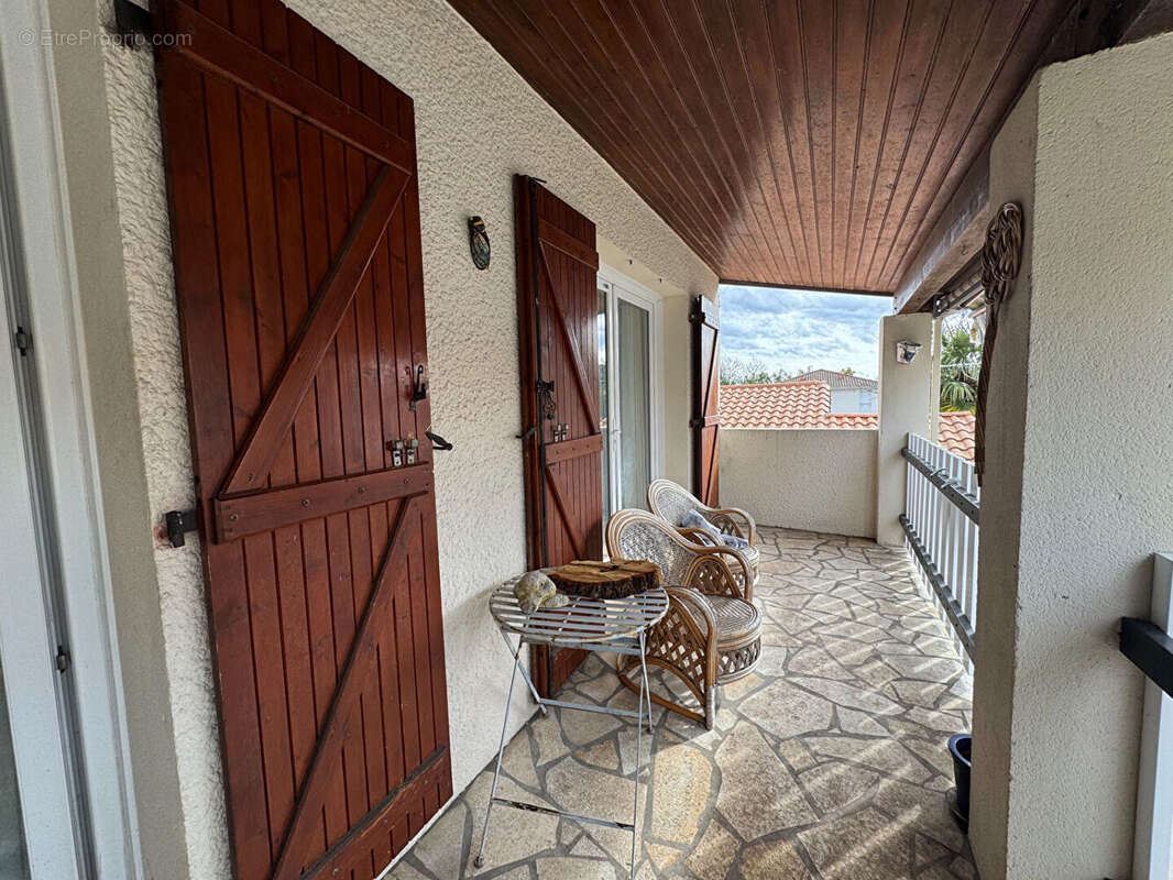 Maison à VILLENAVE-D'ORNON