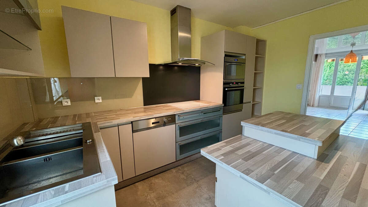 Appartement à GUILHERAND-GRANGES