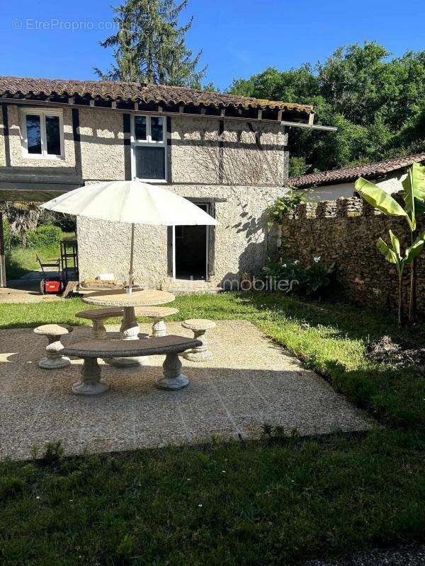 Maison à VILLENEUVE-DE-MARSAN