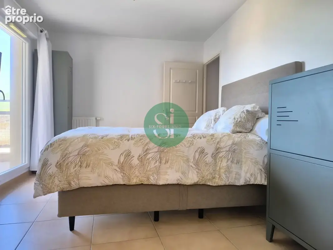 T3 64 m2 Dernier Étage — Vue Panoramique Six Fours Les Plages  & Fort — Terrasse 16 m2 & Parking - photo 8