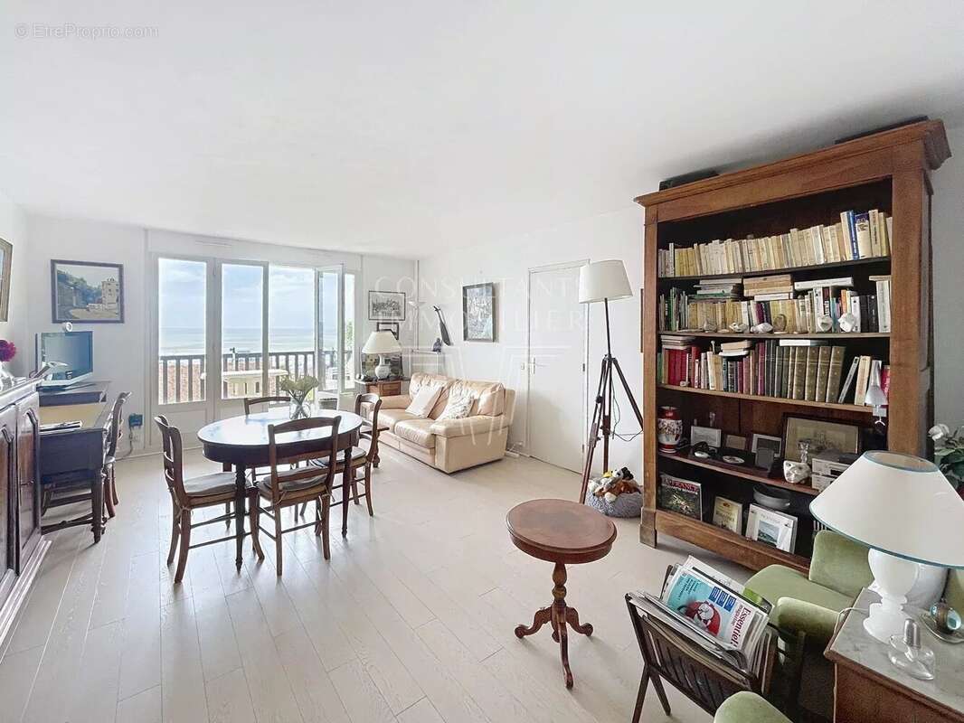 Appartement à TROUVILLE-SUR-MER