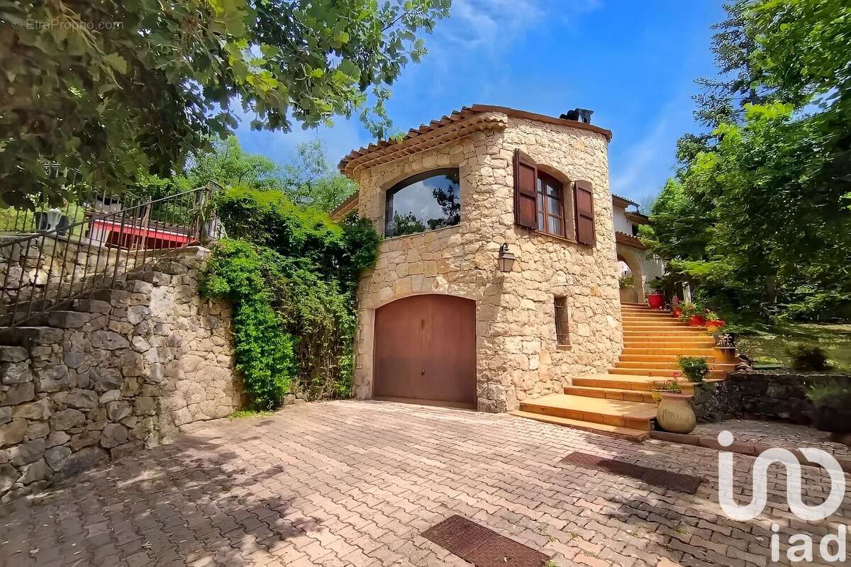 Photo 4 - Maison à SAINT-CEZAIRE-SUR-SIAGNE