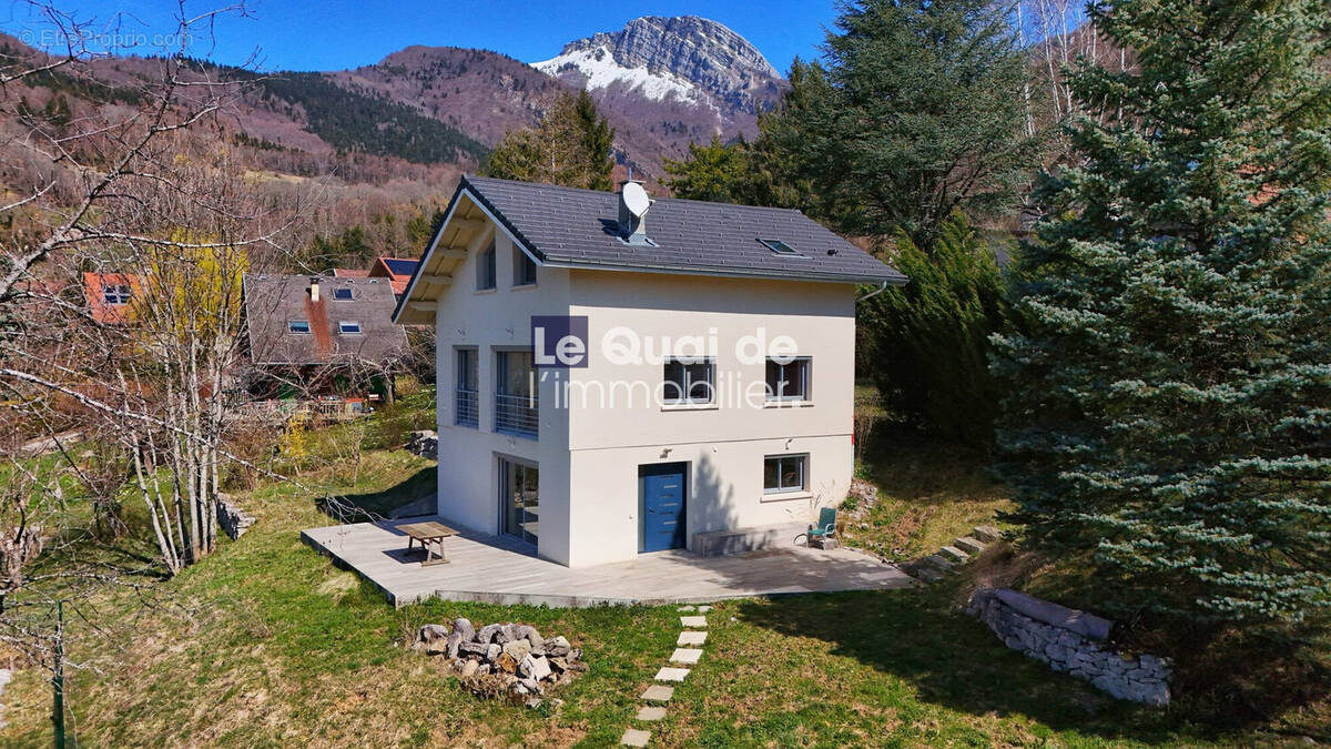 Maison à FONTANIL-CORNILLON