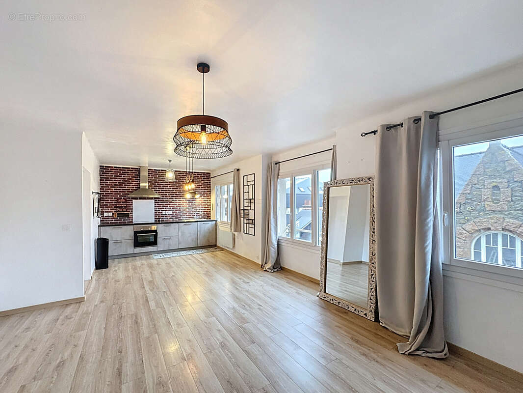 PERROS-GUIREC : Appartement en plein centre-ville - photo 2