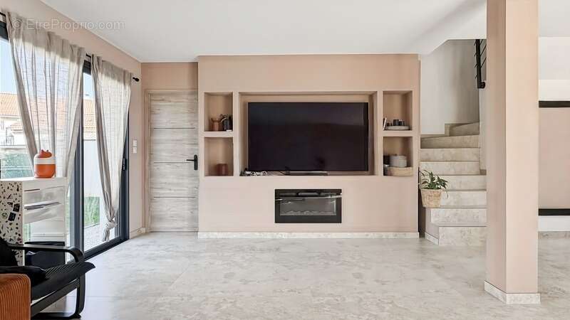 Maison à ARC-SUR-TILLE