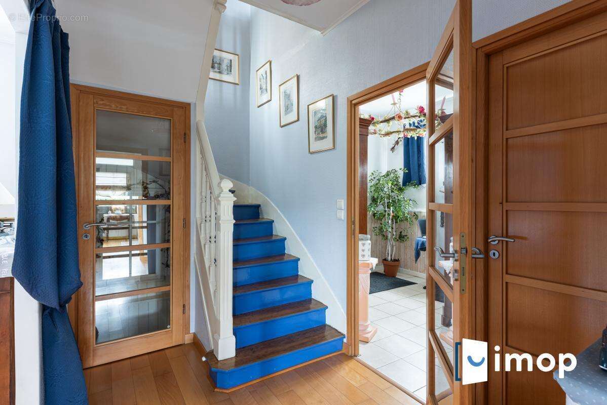 Maison à CHENNEVIERES-SUR-MARNE