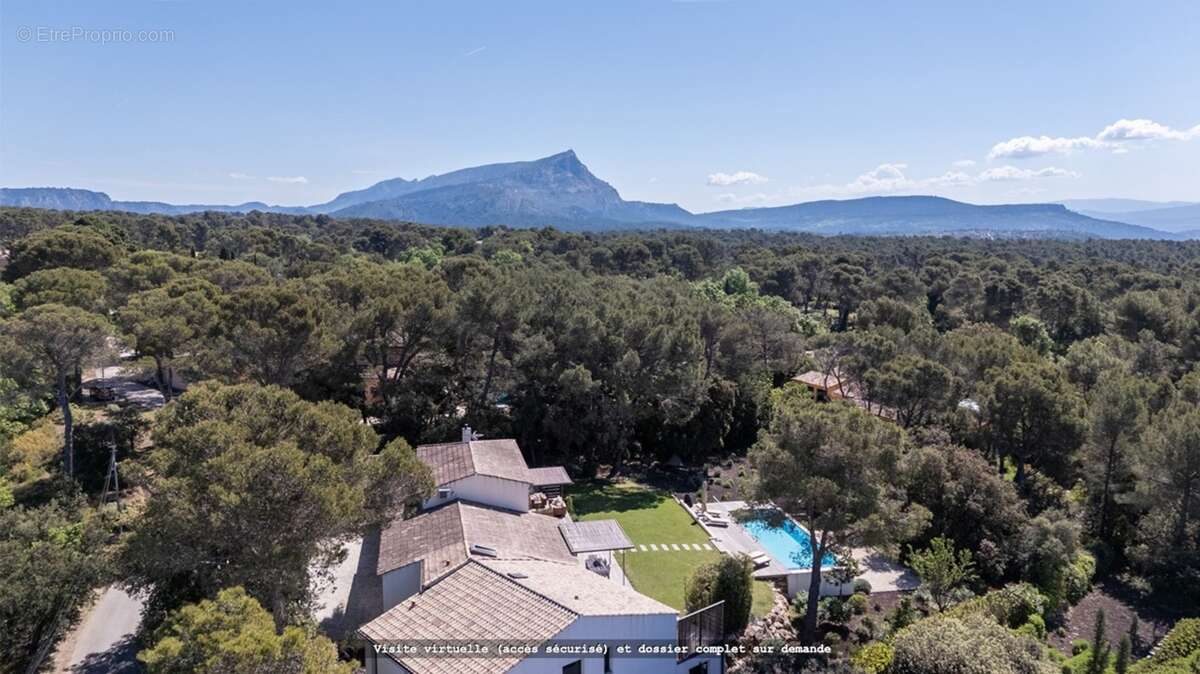 Saint-Marc-Jaumegarde — 342 m² habitables, dont 265 m² de plain-pied, à 7,8 km du Cours Mirabeau - photo 2