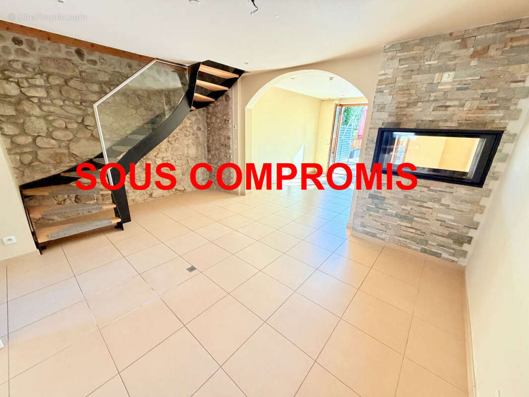 2 - Appartement à VIRY