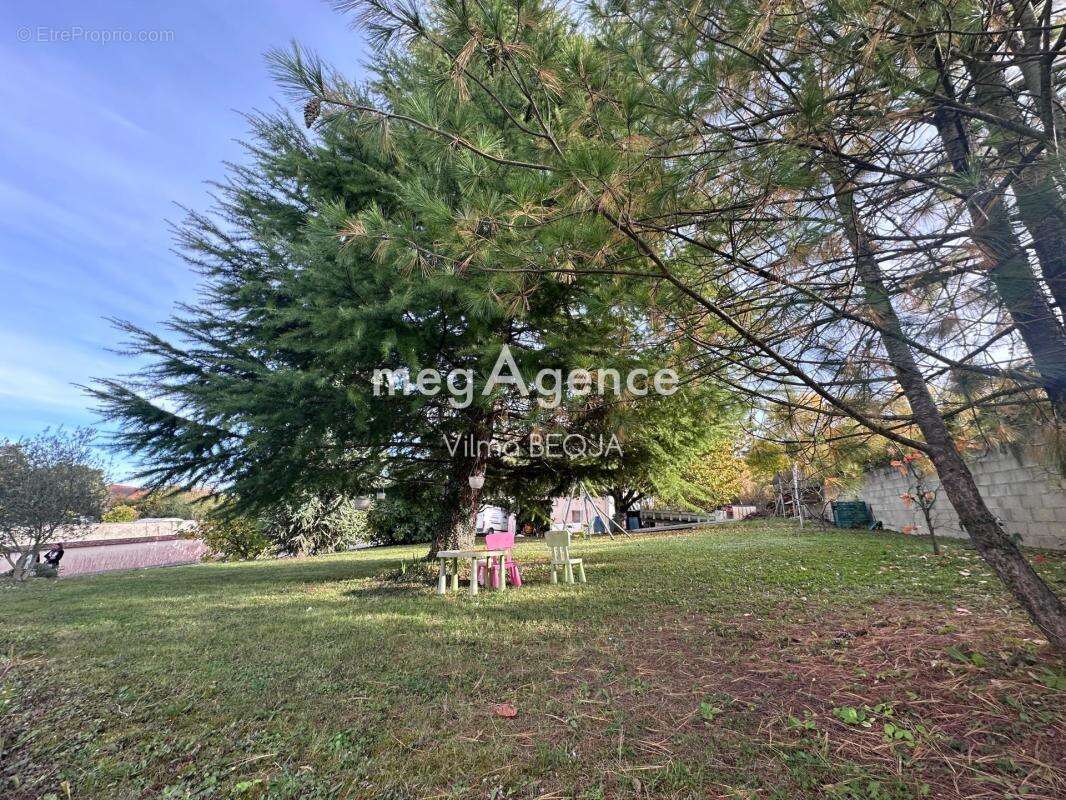 Maison à PONT-SUR-YONNE