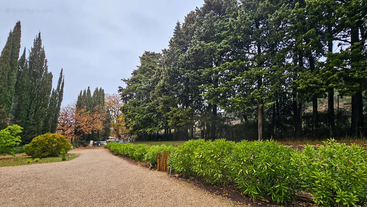 Maison à MONTAUROUX