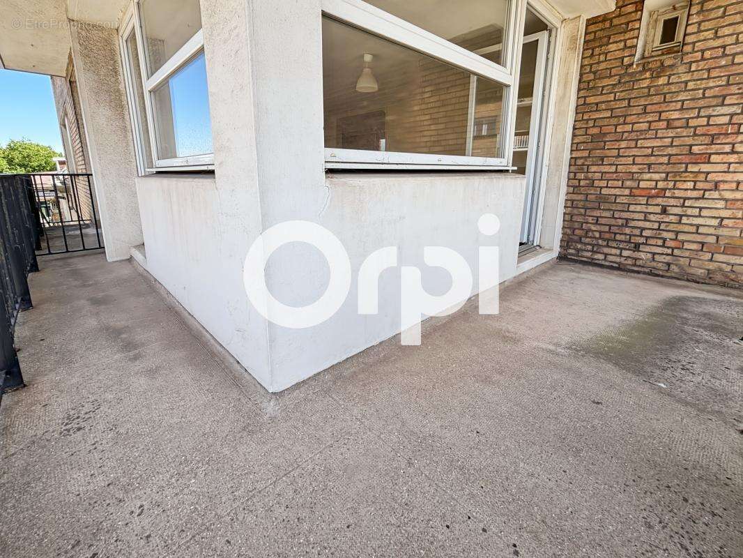 Appartement de type 4 en hyper centre de Dunkerque avec balcon et cave - photo 4