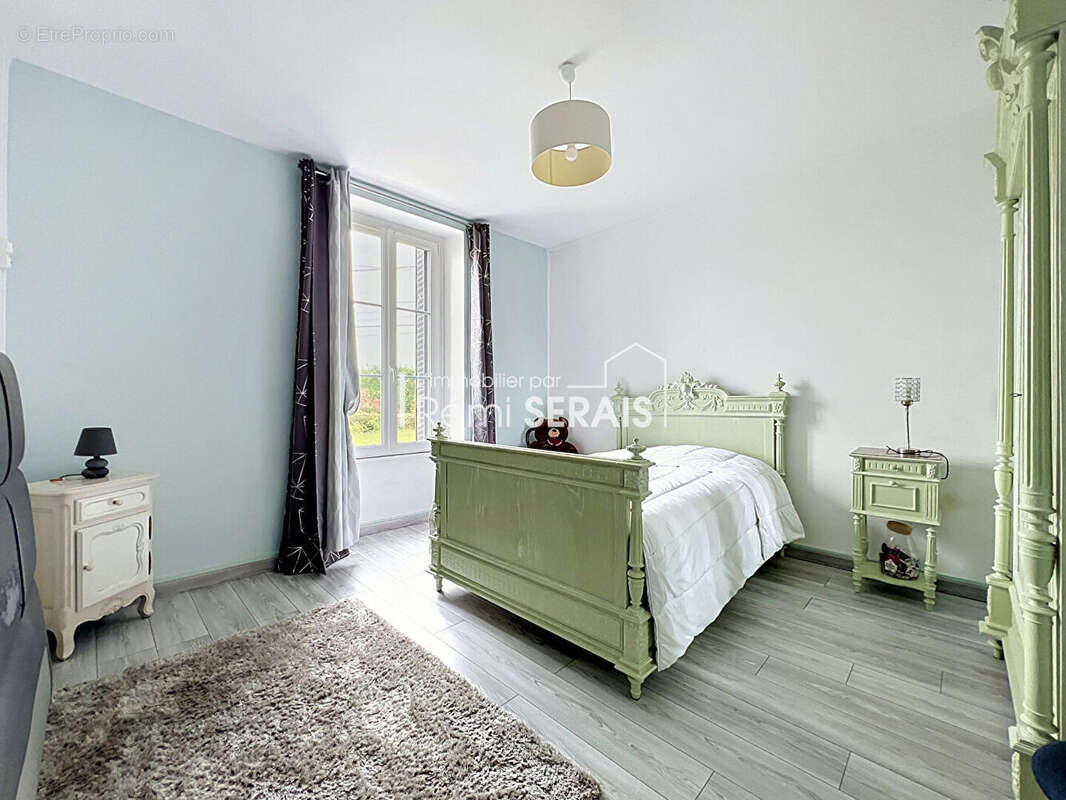 A VENDRE - Maison de caractère avec dépendances - 6 min Bagnoles de l'Orne - photo 9