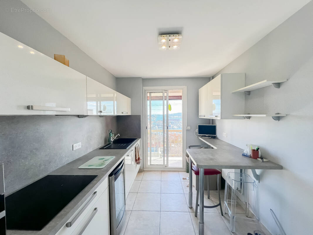 Appartement à PORT-DE-BOUC