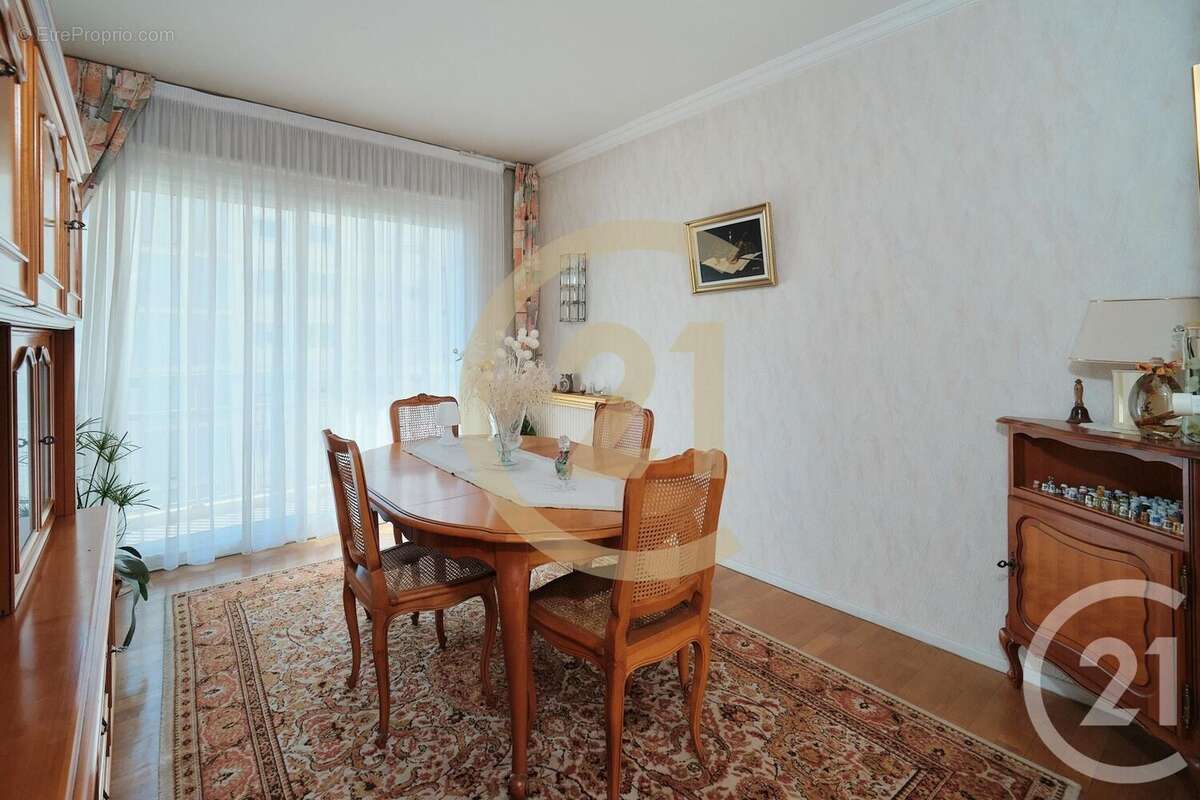 Appartement à LYON-8E