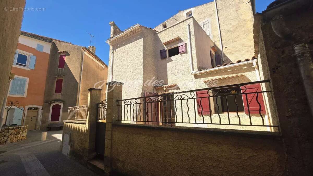 Maison à TAVERNES